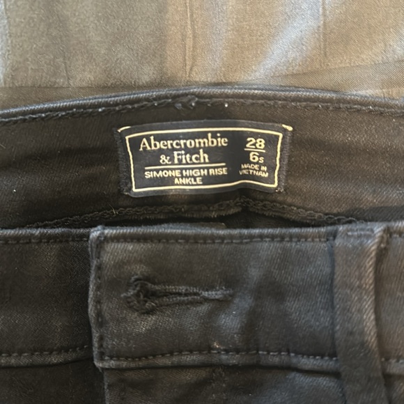 Bundle of 4: A & F skinny Jeans - Picture 8 of 15